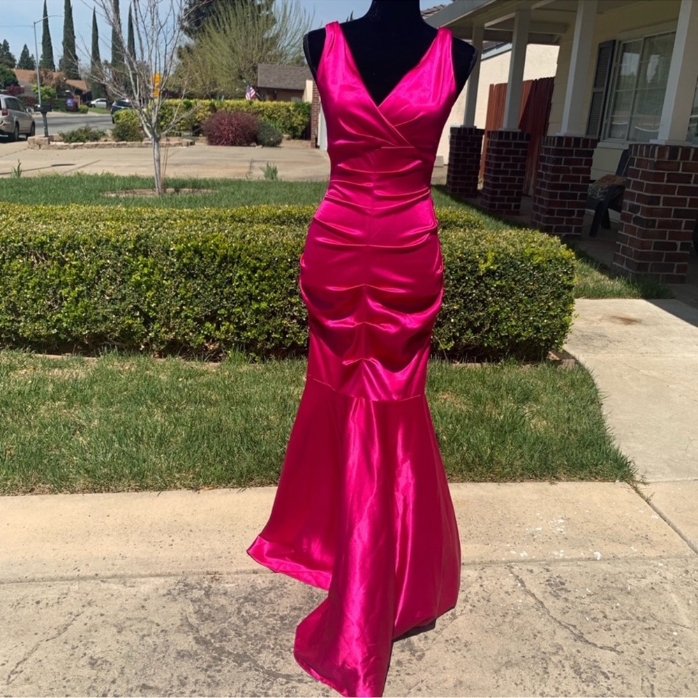 EUC Cache prom dress